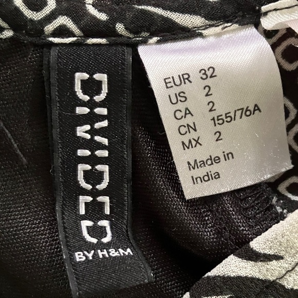 H&M Divided women’s size 2 bird motif lined mini Dress - Picture 2 of 16